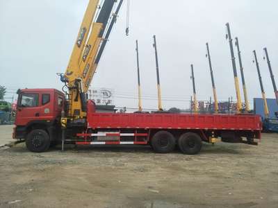 東風隨車吊 放心省心的10噸隨車吊解決方案