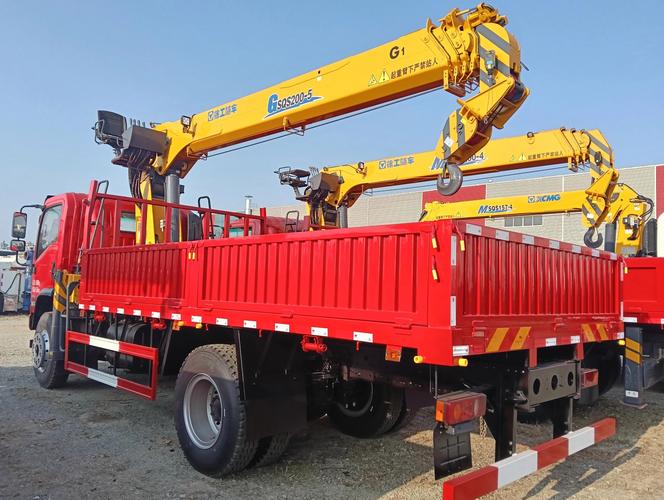 東風(fēng)隨車吊搭載徐工8噸5節(jié)臂，21米舉升高度展現(xiàn)卓越性能